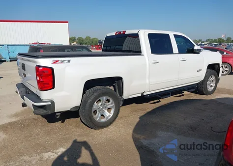 2017 Chevrolet Silverado 1500 2Lt z USA, uszkodzony, nr VIN 3GCUKREC5HG384125